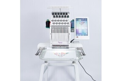 TEXI IRIS 12 SET – 12-голкова одноголовкова вишивальна машина з комплектом для кепок